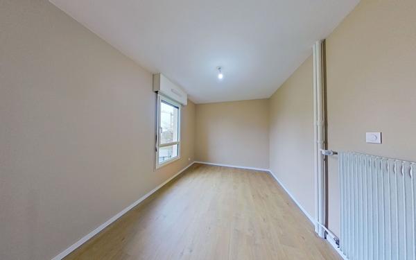 Appartement à louer    4 pièces • 79 m2 Champagne-au-Mont-d'Or