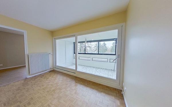 Appartement à louer    4 pièces • 79 m2 Champagne-au-Mont-d'Or