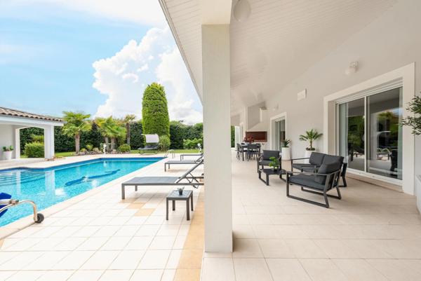 Maison à vendre 7 pièces CASTELGINEST (31)