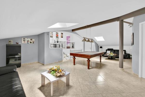 Maison à vendre 7 pièces CASTELGINEST (31)