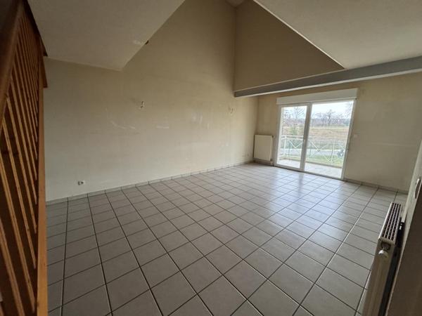 TOURNON - T4 EN DUPLEX AVEC GARAGE - 89.89 M2