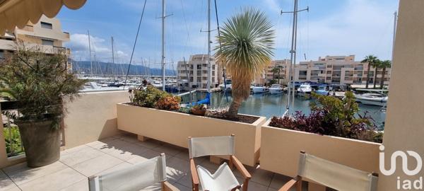 Appartement 2 pièces de 48 m² à Bormes-les-Mimosas (83230)