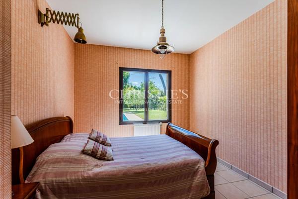 Villa familiale piscine et 50m plage