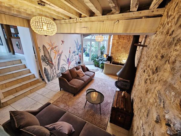 Maison de caractère + dépendance d’environ 20 m²