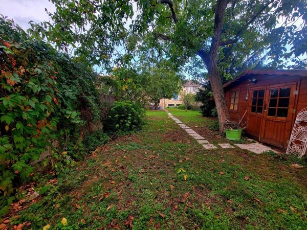 Maison de caractère + dépendance d’environ 20 m²