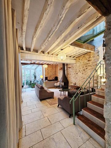 Maison de caractère + dépendance d’environ 20 m²