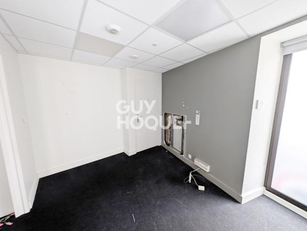 OPPORTUNITÉ INVESTISSEUR : MURS COMMERCIAUX ET HABITATION EN PLEIN CŒUR DE MERDRIGNAC