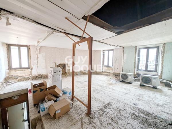 OPPORTUNITÉ INVESTISSEUR : MURS COMMERCIAUX ET HABITATION EN PLEIN CŒUR DE MERDRIGNAC