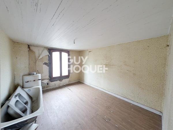 OPPORTUNITÉ INVESTISSEUR : MURS COMMERCIAUX ET HABITATION EN PLEIN CŒUR DE MERDRIGNAC