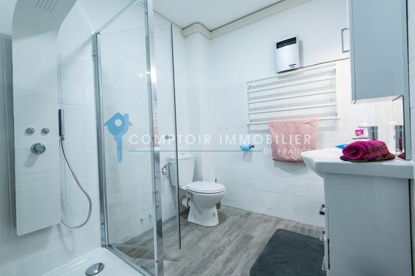 Immeuble
                                                                                                                                                
                                                                                                                                                
                                                                                                                                                
                                                    
                                                                                                                                                                                                                                                                                                                        250  m²                                                                                                                                                                                                         2 etage(s)