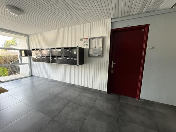 Appartement T3   70 m2   Rue Allée Pierre Grandrémy avec sta