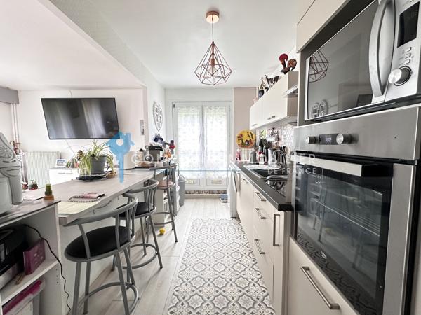 Appartement
                                                                                                                                                                                                                                                                                                                        3 pièce(s)                                                                                                                                                                                                          2 chambre(s)                                                                                                                                                                                                          79.32  m²