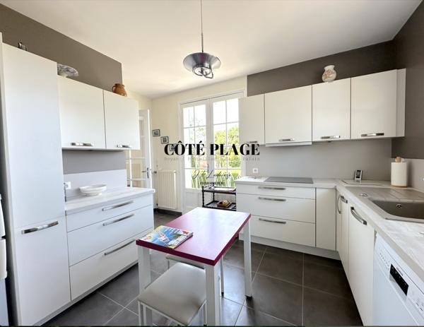 Saint-Palais-sur-Mer (17420) SAINT PALAIS / MER proche plage villa avec terrain boisé de 3800m2 - AU PRIX DE VENTE DE 819.000 € HAI