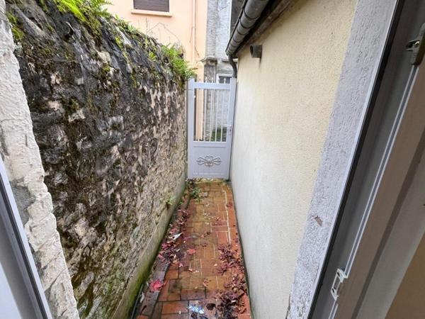 Fonds et/ou murs commerciaux à vendre à Carentan-les-Marais dans la Manche (50500), ref : 50110-675