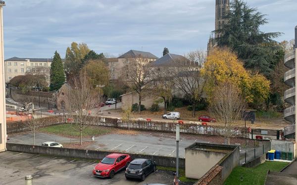 Appartement à vendre    2 pièces • 55 m2 Limoges