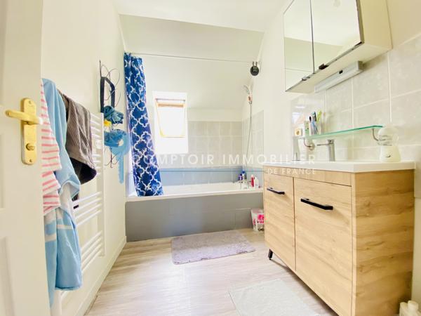 Maison
                                                                                                                                                                                                                                                                                                                        4 pièce(s)                                                                                                                                                                                                          3 chambre(s)                                                                                                                                                                                                          70  m²