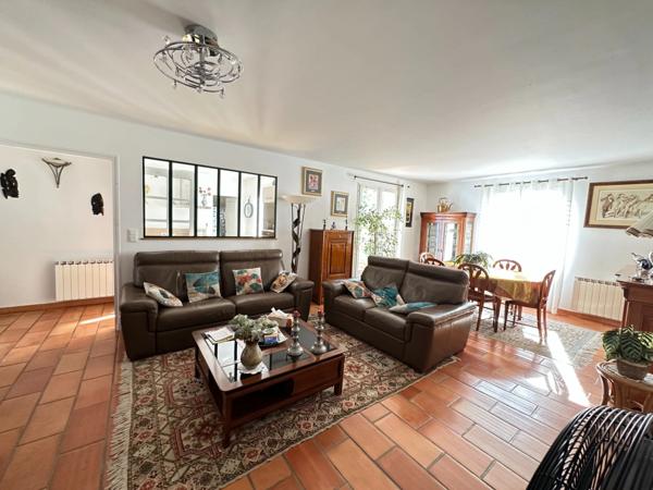 À vendre – Appartement de charme, 5 pièces à Gréoux-les-Bains, dans un cadre privilégié