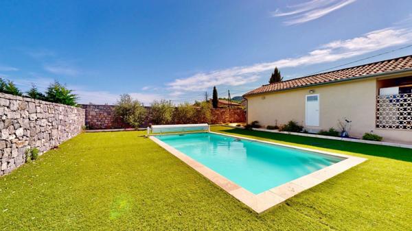 Maison à vendre    21 pièces •  Ruoms