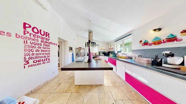 Maison à vendre    21 pièces •  Ruoms