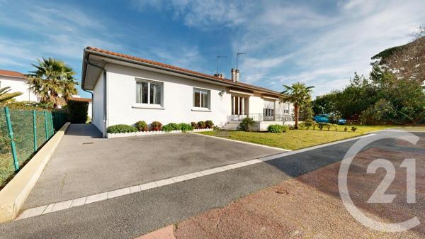 Maison à vendre  4 pièces - 95 m 2   ANGLET  - 64
