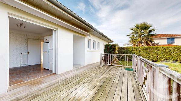 Maison à vendre  4 pièces - 95 m 2   ANGLET  - 64