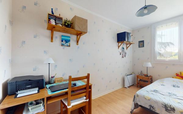 Appartement à vendre    4 pièces • 72 m2 Bron