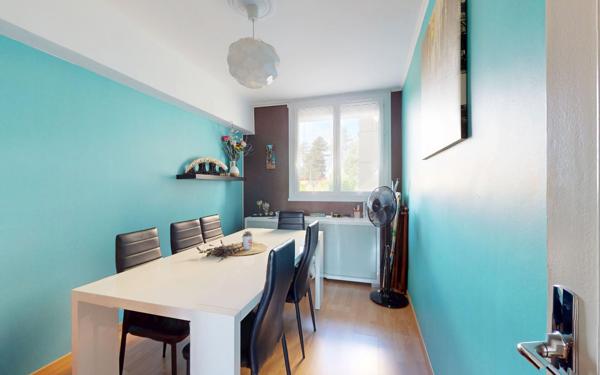 Appartement à vendre    4 pièces • 72 m2 Bron