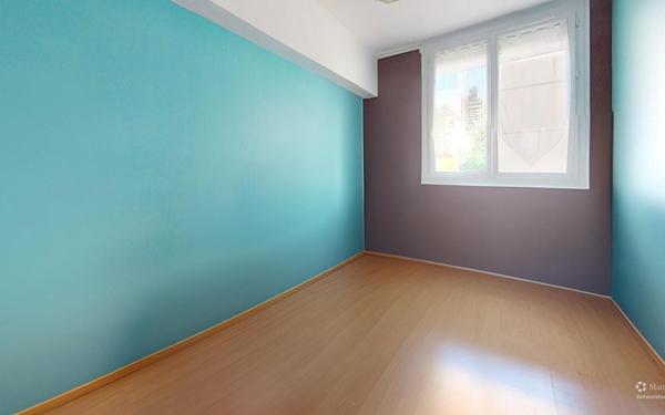 Appartement à vendre    4 pièces • 72 m2 Bron