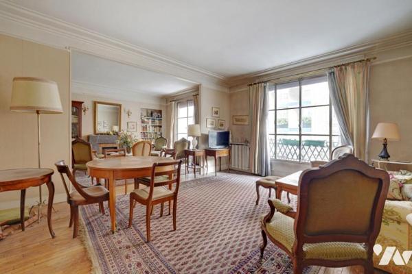 4 pièces dans belle copropriété art déco