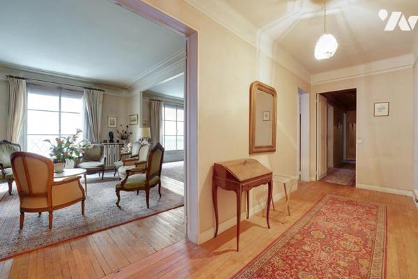 4 pièces dans belle copropriété art déco