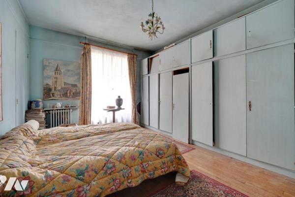 4 pièces dans belle copropriété art déco