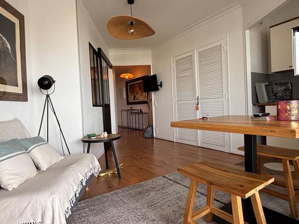 APPARTEMENT à VAUX SUR MER