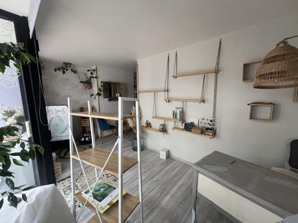 Immeuble à vendre 165 000 € Saint-Amand-Montrond 239 m² DPE D