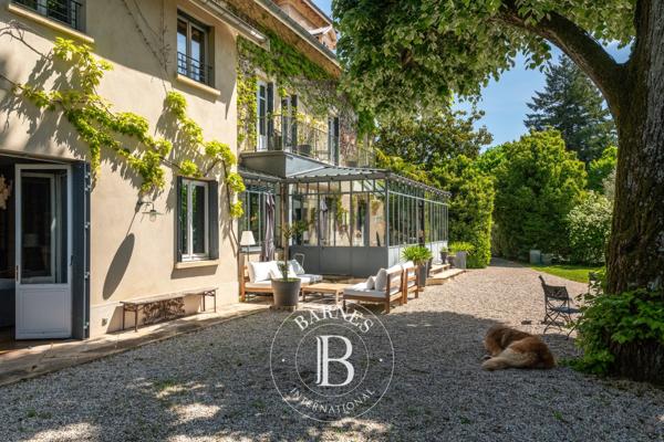 Caluire-et-Cuire, Maison 6 Chambres -  349 m² à vendre