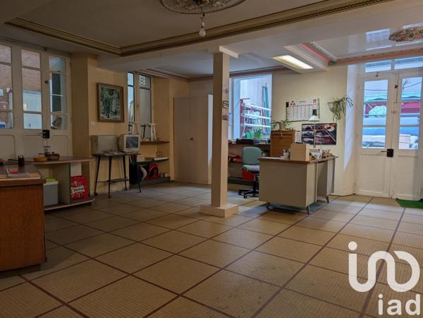 Maison de ville 7 pièces de 232 m² à Cossé-le-Vivien (53230)