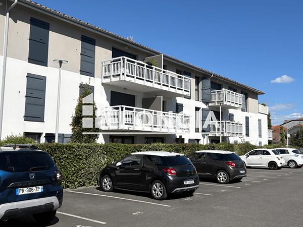 Location Appartement 2 pièces 41.3 m² - 110-112 AVENUE DU MARECHAL DE LATTRE DE TASSIGNY Gujan-mestras 33470