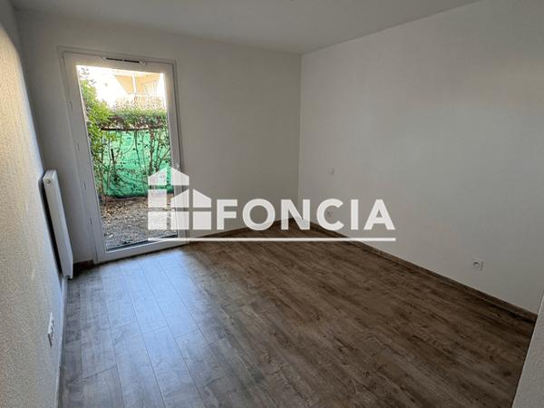 Location Appartement 2 pièces 41.3 m² - 110-112 AVENUE DU MARECHAL DE LATTRE DE TASSIGNY Gujan-mestras 33470