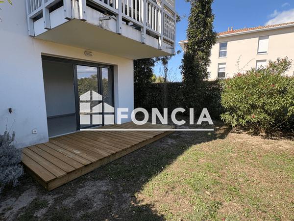 Location Appartement 2 pièces 41.3 m² - 110-112 AVENUE DU MARECHAL DE LATTRE DE TASSIGNY Gujan-mestras 33470