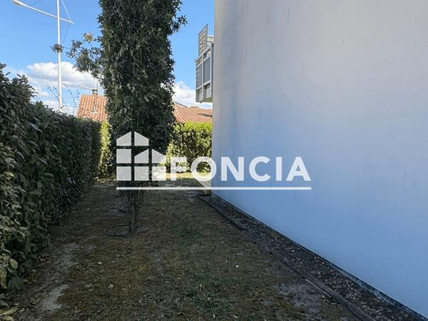 Location Appartement 2 pièces 41.3 m² - 110-112 AVENUE DU MARECHAL DE LATTRE DE TASSIGNY Gujan-mestras 33470