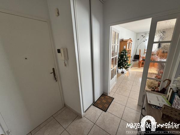 Location Appartement en résidence - 3 pièces - 77m² - COGNAC Quartier Théâtre