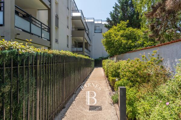 Bron, Appartement 1 Chambre -  76 m² à vendre