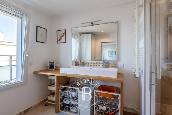 Bron, Appartement 1 Chambre -  76 m² à vendre