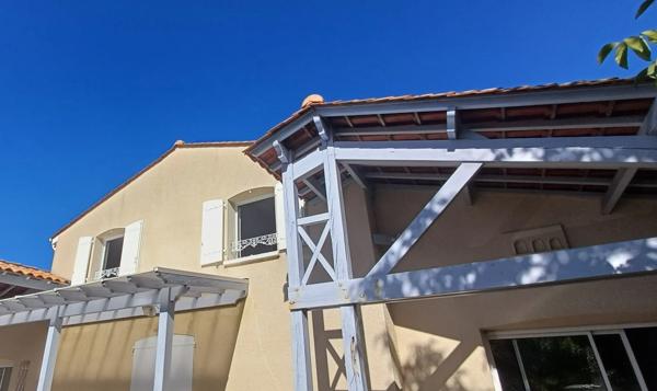 Maison à vendre 5 pièces, terrain d'env 1900 m2, 2 garages ROULLET SAINT ESTEPHE (16)