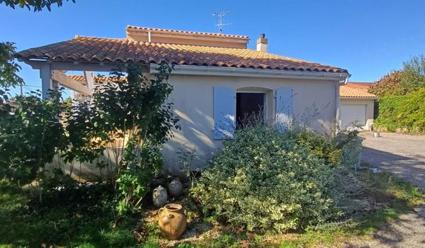 Maison à vendre 5 pièces, terrain d'env 1900 m2, 2 garages ROULLET SAINT ESTEPHE (16)