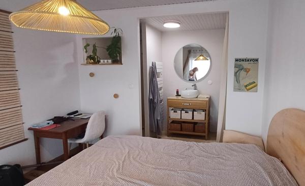 Maison à vendre 5 pièces, terrain d'env 1900 m2, 2 garages ROULLET SAINT ESTEPHE (16)