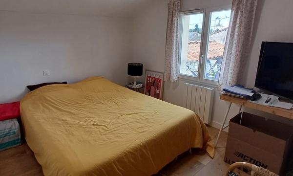 Maison à vendre 5 pièces, terrain d'env 1900 m2, 2 garages ROULLET SAINT ESTEPHE (16)