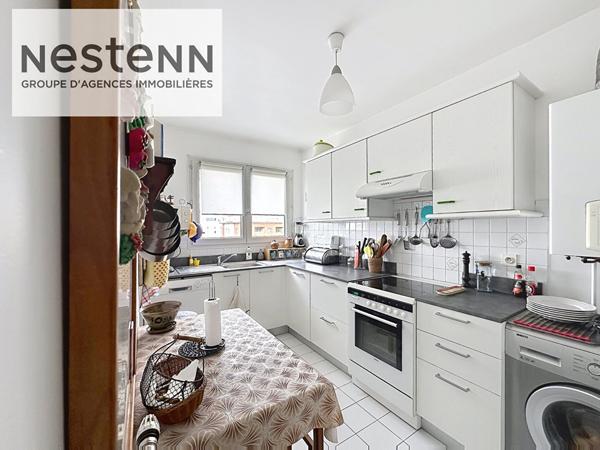 Appartement  3 pièce(s) 66.92 m2 Commerces à pied · transports en commun · proche commodités · école à proximité · marché · restaurant · espaces verts · Paris accessible BOX  CAVE