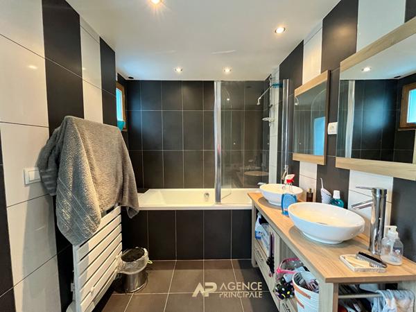 Maison Puilboreau 5 pièce(s) 148 m2 €499 000 ** - Référence AM690