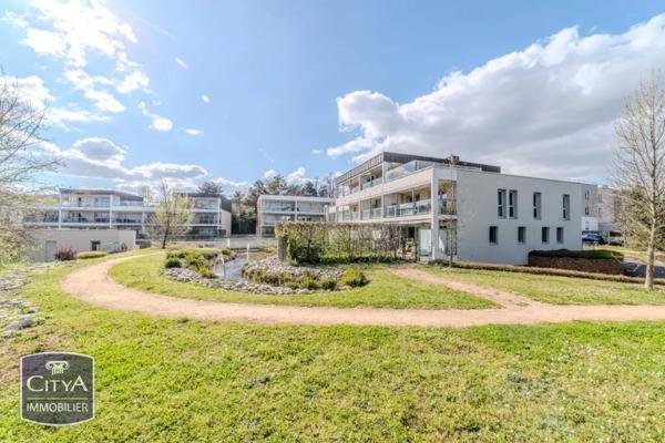 Appartement à vendre 4 pièces 81m² Albigny-sur-Saône (69250)