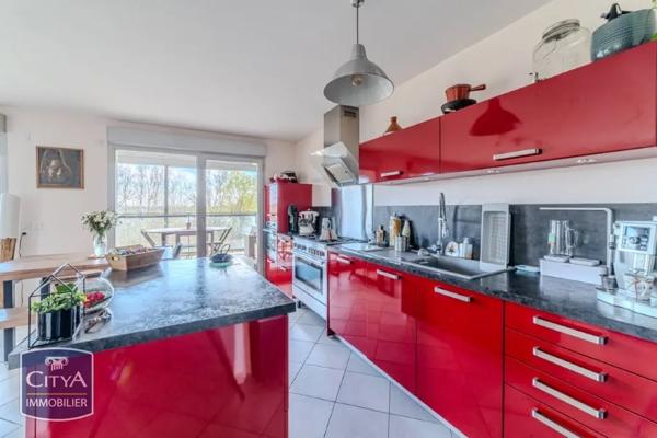 Appartement à vendre 4 pièces 81m² Albigny-sur-Saône (69250)